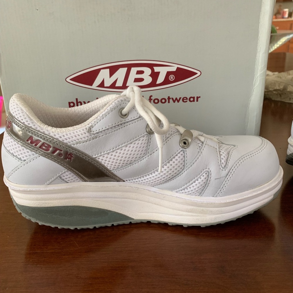 EUC MBT Physiological Footwear Sport White sneaker